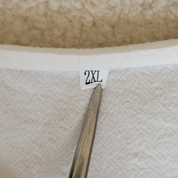 Size 2X Cotton Blend Embroidered White Textured Pullover Short Sleeve Top Blouse - Picture 13 of 15